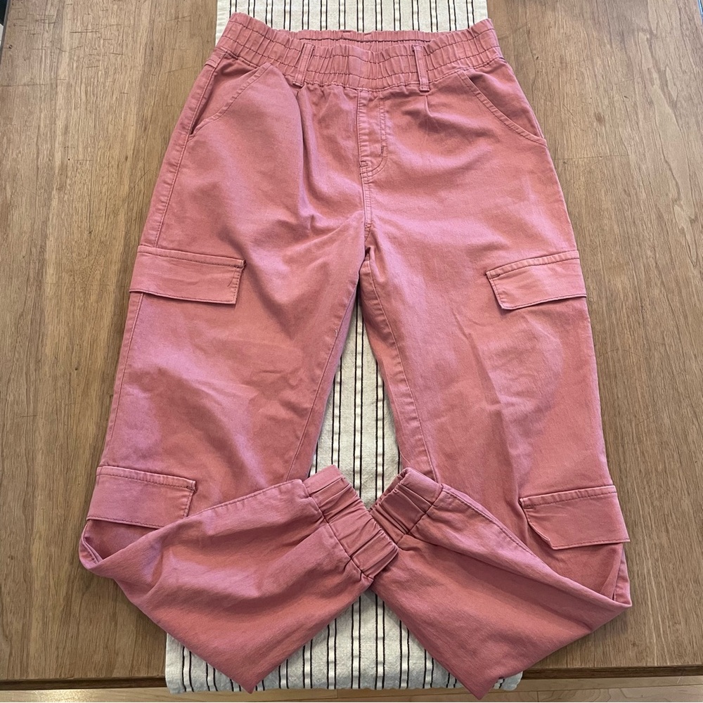 V.I.P. Women’s size 7/28 vintage pink cargo pants excellent condition